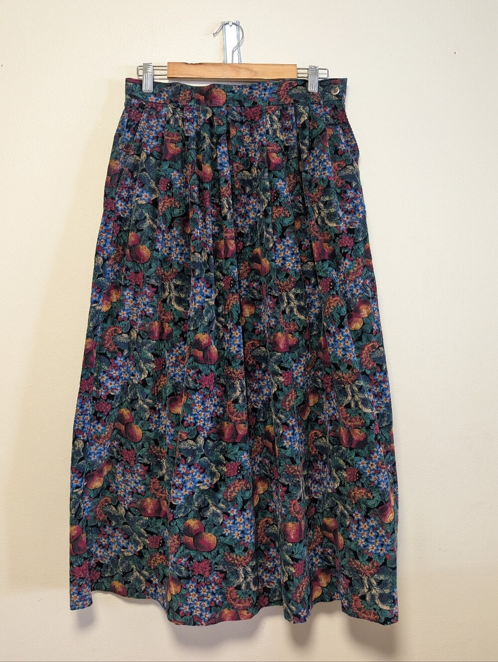 L.L.Bean Corduroy Floral Fruit Maxi Skirt Size 14 Made in USA Cottagecore